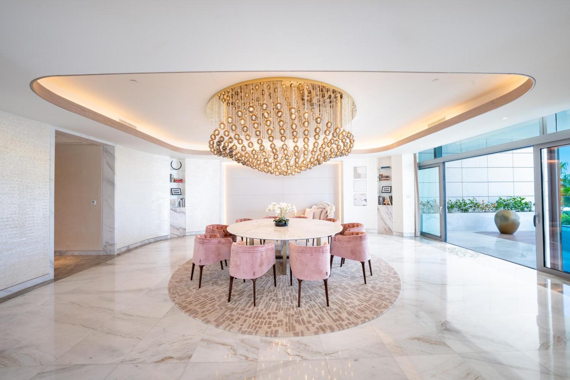 Five Luxe Otel Dubai Dış mekan fotoğraf Dining room