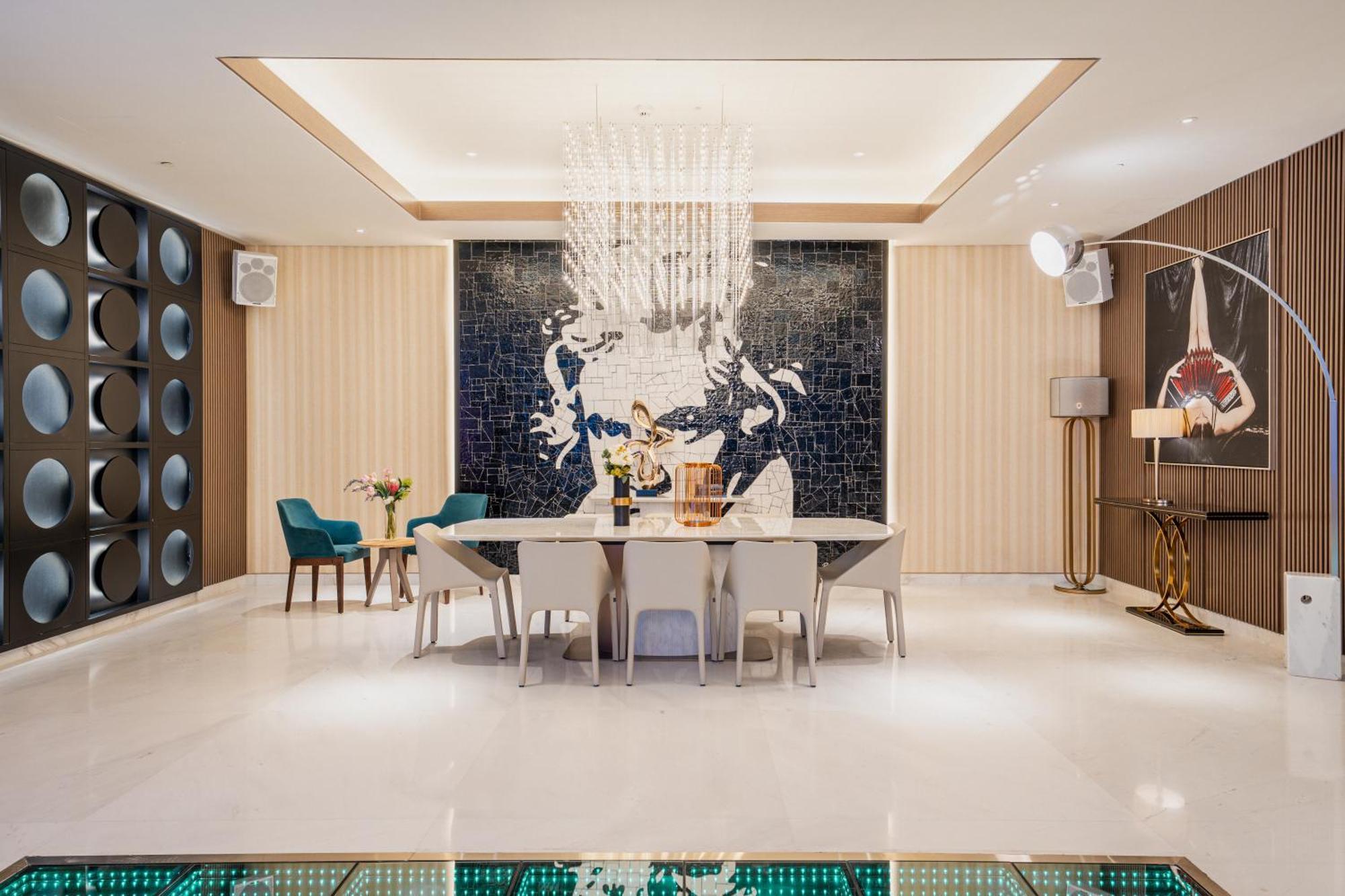 Five Luxe Otel Dubai Dış mekan fotoğraf Interior of the restaurant