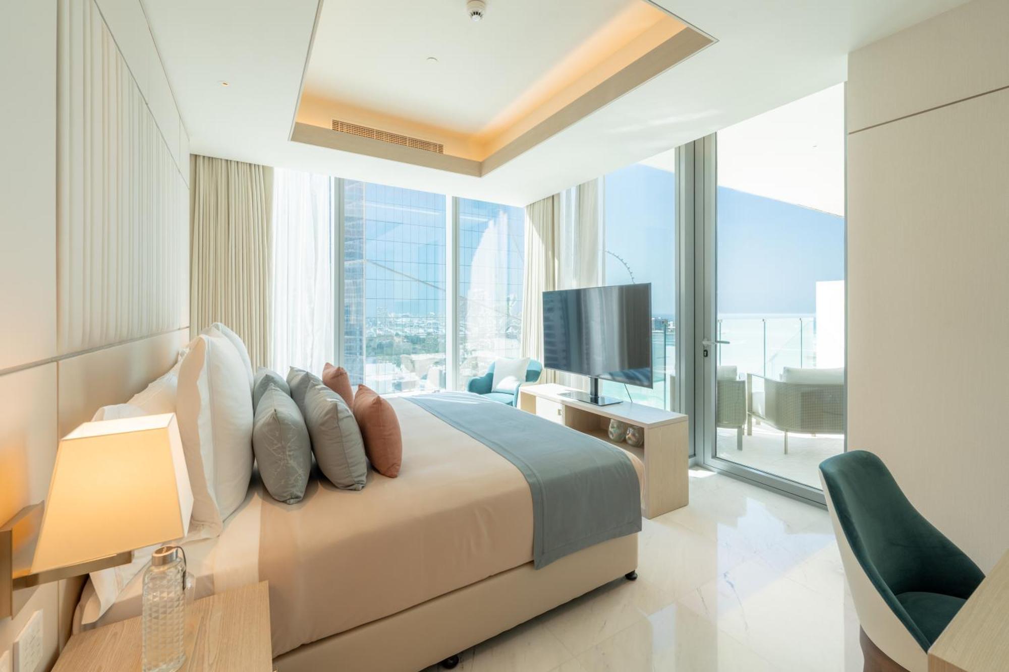 Five Luxe Otel Dubai Dış mekan fotoğraf A bedroom at the hotel