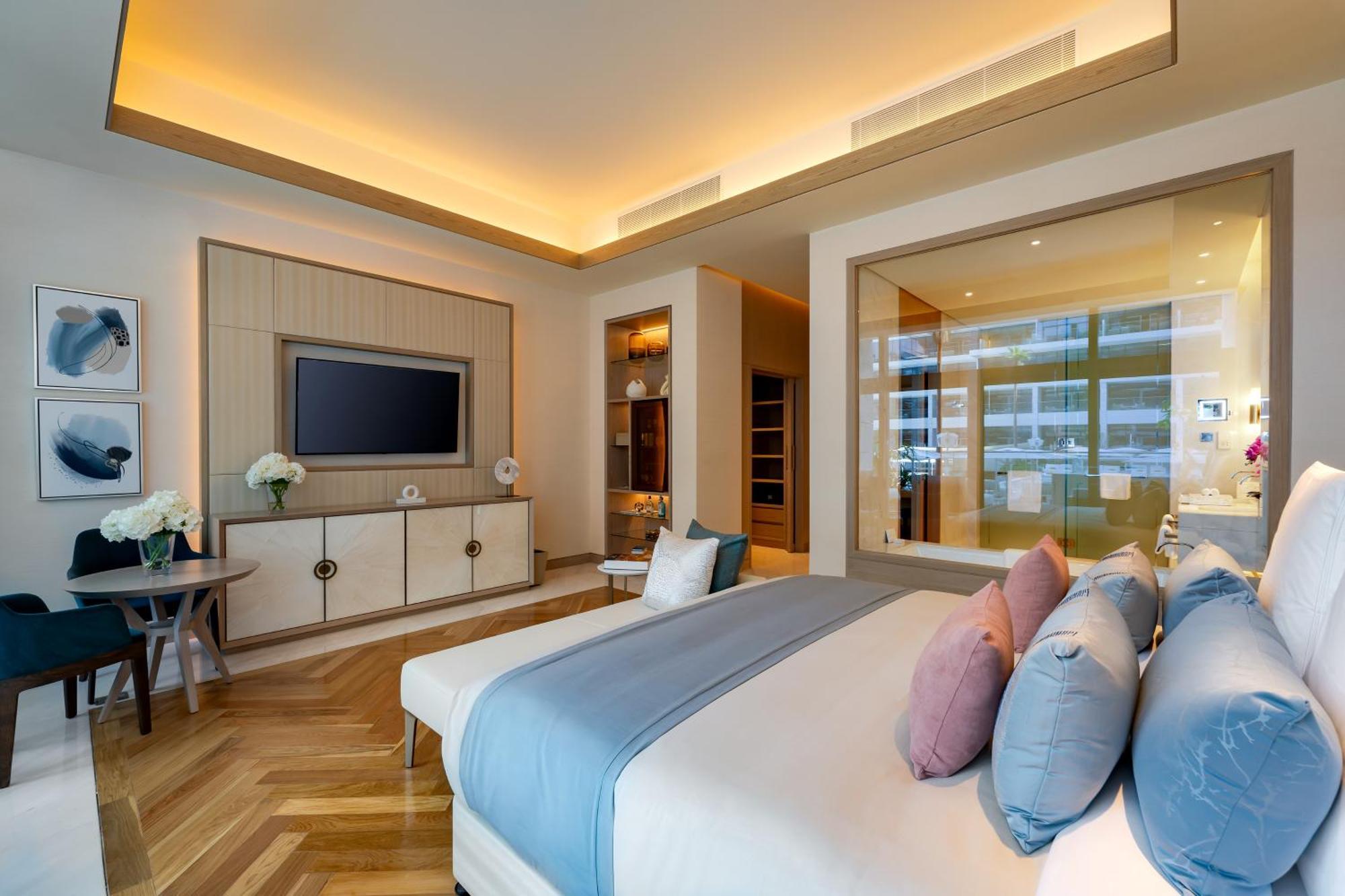 Five Luxe Otel Dubai Dış mekan fotoğraf A bedroom at the hotel